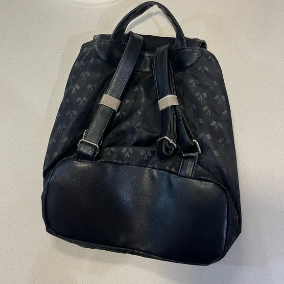 In-N-Out Backpack - Picture 3 of 4